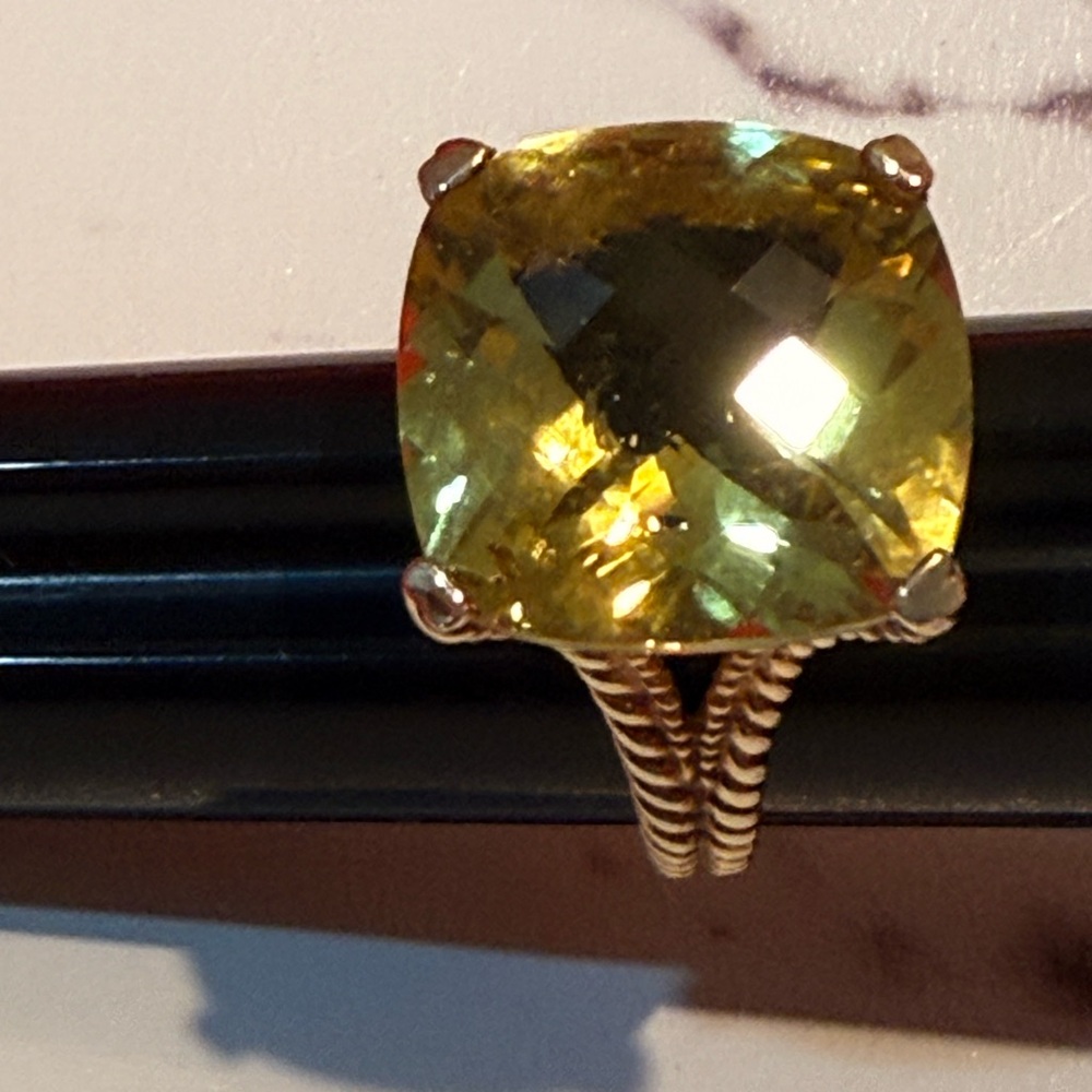 Big And Bold Yellow Quartz Gemstone Statement Ring - image 4
